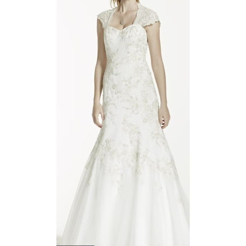 David’s Bridal WG3640 Tulle On Satin Cap Sleeve Trumpet Wedding Gown SZ 10 NWT